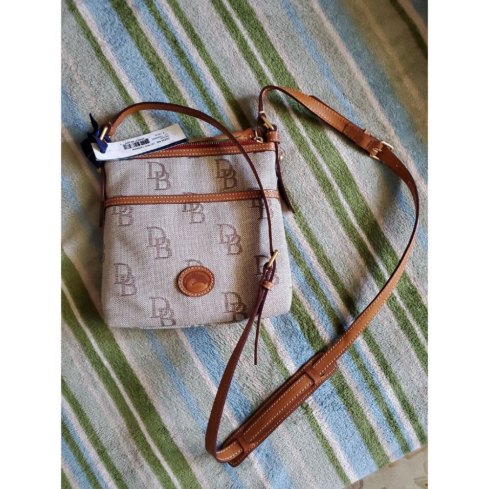 Dooney and Bourke purse